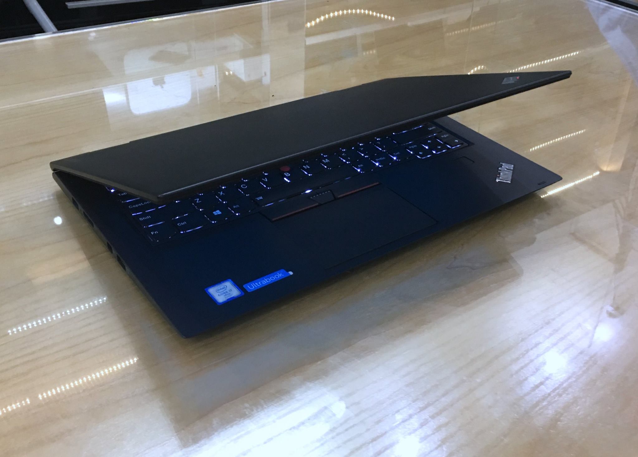 Lenovo ThinkPad X1 Yoga.jpg